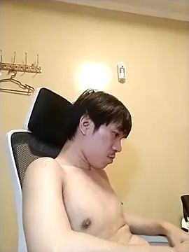 Snapshot of asian_guy67 chatting on 29, 5, 2026 asian guy67 online show from 29, 5, 2026