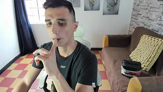 Snapshot of felipe_colinss chatting on 29, 4, 2026 felipe colinss online show from 29, 4, 2026
