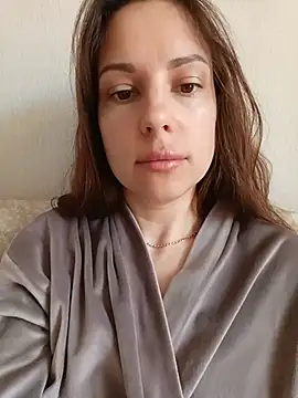 Snapshot of She-Moon chatting on 5, 6, 2026 She-Moon online show from 5, 6, 2026