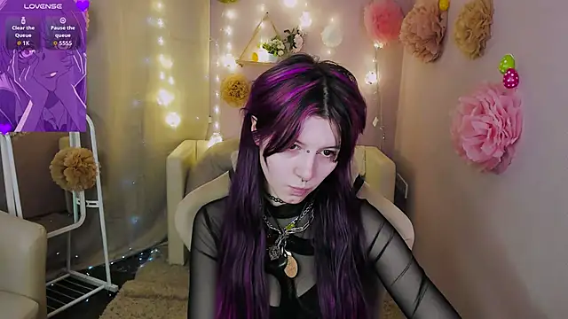 Snapshot of Ashley_Veil chatting on 12, 5, 2026 Ashley Veil online show from 12, 5, 2026