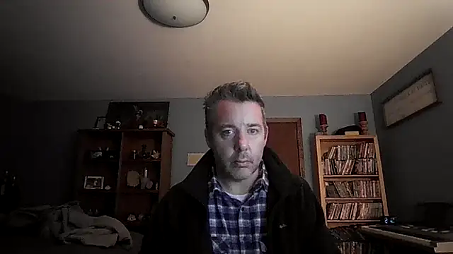 Snapshot of chrisw8140 chatting on 1, 2, 2026 chrisw8140 online show from 1, 2, 2026