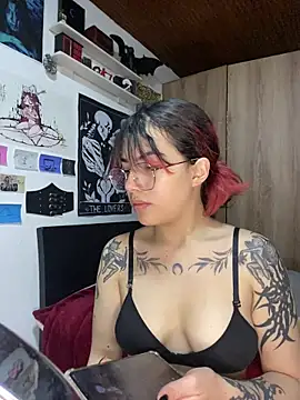 Snapshot of neo_vampy chatting on 22, 2, 2026 neo vampy online show from 22, 2, 2026