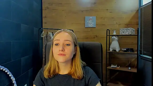 Snapshot of DonnaCole chatting on 21, 5, 2026 DonnaCole online show from 21, 5, 2026