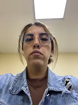 Snapshot of Paulinaa_bella chatting on 25, 2, 2026 Paulinaa bella online show from 25, 2, 2026