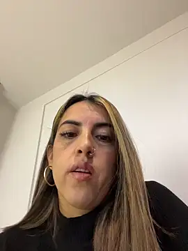 Snapshot of Paulinaa_bella chatting on 27, 2, 2026 Paulinaa bella online show from 27, 2, 2026