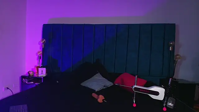 Ethan Briggs  online show from 7, 3, 2026