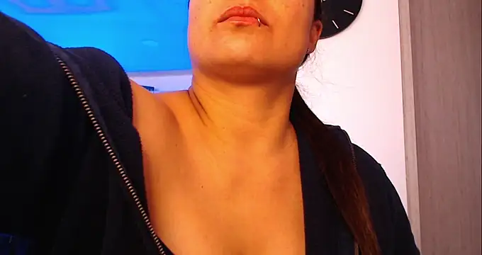 Snapshot of Pretty__Milf chatting on 16, 2, 2026 Pretty Milf online show from 16, 2, 2026