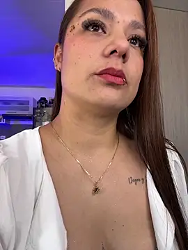 Pretty  Milf online show from 7, 4, 2026