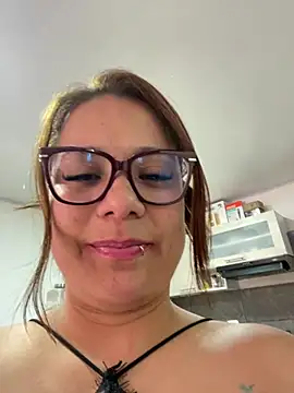 Snapshot of Pretty__Milf chatting on 16, 7, 2026 Pretty Milf online show from 16, 7, 2026