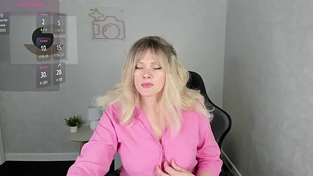 Snapshot of Victoria_Nelson chatting on 18, 4, 2026 Victoria Nelson online show from 18, 4, 2026