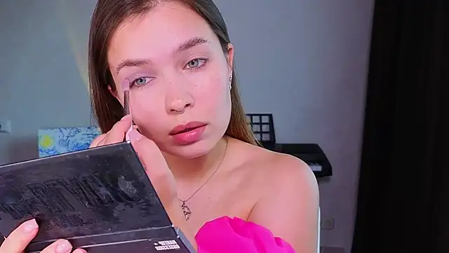 Catherine Karis online show from 26, 6, 2026