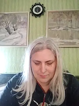 NyushaLollipop online show from 18, 4, 2026