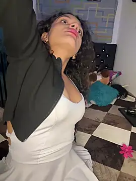 Nyxx Velariia online show from 5, 4, 2026