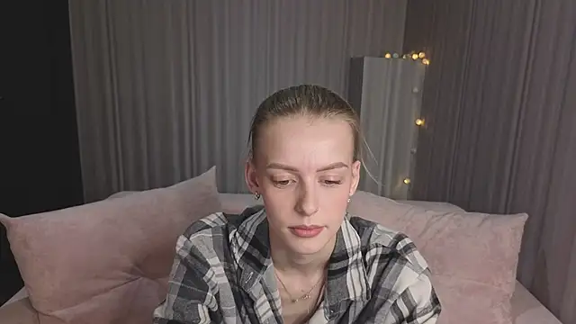 Snapshot of kittie_like18 chatting on 5, 2, 2026 kittie like18 online show from 5, 2, 2026