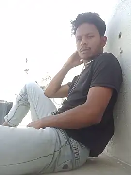 Snapshot of stylee_satheesh chatting on 16, 5, 2026 stylee satheesh online show from 16, 5, 2026