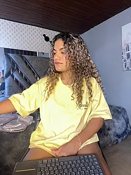 Snapshot of AngelPinkk_ chatting on 12, 2, 2026 AngelPinkk online show from 12, 2, 2026