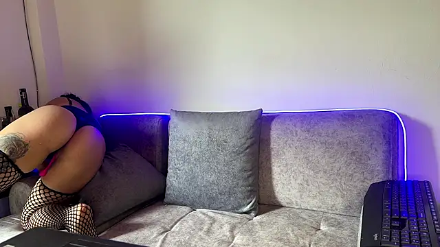 selenaln online show from 15, 2, 2026