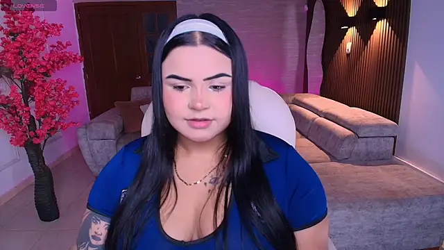 Snapshot of emily_prisston chatting on 6, 6, 2026 emily prisston online show from 6, 6, 2026