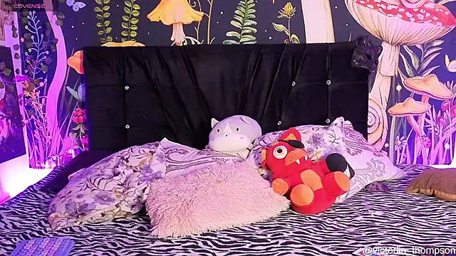 victoriia thompson online show from 14, 4, 2026