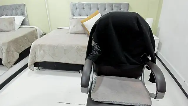 Snapshot of Bela_Craxkerr chatting on 3, 2, 2026 Bela Craxkerr online show from 3, 2, 2026