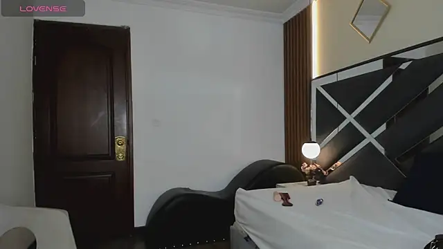 Ambarross  online show from 7, 3, 2026