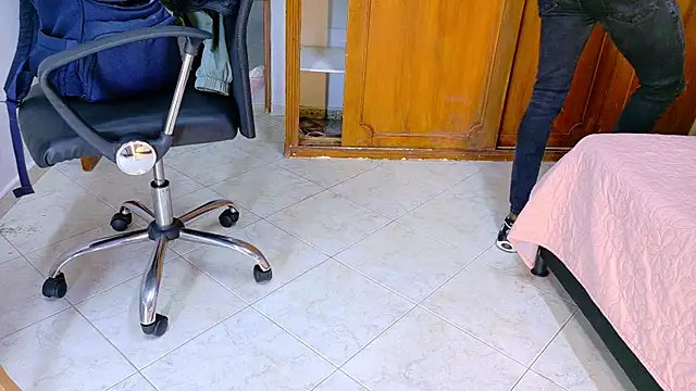 samirths boy  online show from 8, 4, 2026