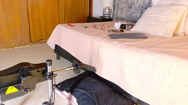 samirths boy  online show from 16, 4, 2026