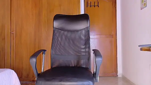 Snapshot of samirths_boy_ chatting on 19, 6, 2026 samirths boy online show from 19, 6, 2026