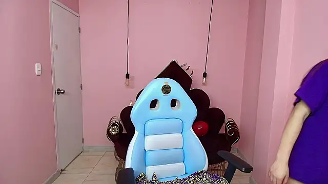 Snapshot of Ashley_benson_x chatting on 26, 2, 2026 Ashley benson x online show from 26, 2, 2026