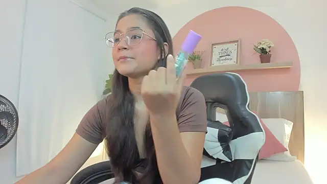 ivette swan online show from 11, 2, 2026