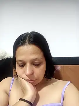 Snapshot of RossyAlvarez chatting on 18, 3, 2026 RossyAlvarez online show from 18, 3, 2026