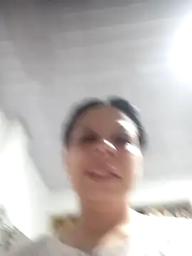 Snapshot of RossyAlvarez chatting on 7, 4, 2026 RossyAlvarez online show from 7, 4, 2026