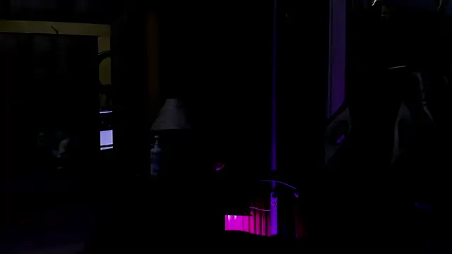 Snapshot of RossyAlvarez chatting on 9, 4, 2026 RossyAlvarez online show from 9, 4, 2026