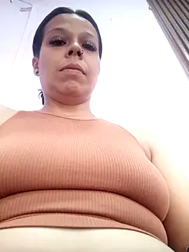 Snapshot of RossyAlvarez chatting on 24, 4, 2026 RossyAlvarez online show from 24, 4, 2026