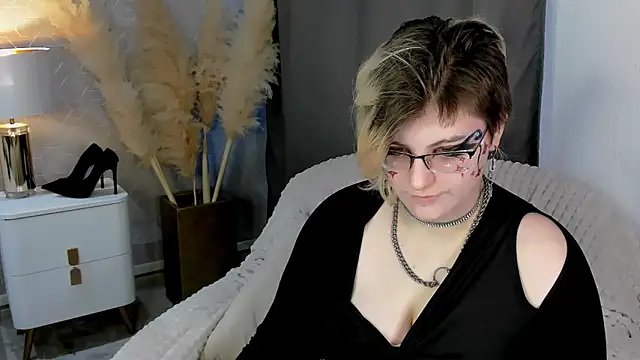 Snapshot of ABSI_GLITCH chatting on 24, 2, 2026 ABSI GLITCH online show from 24, 2, 2026