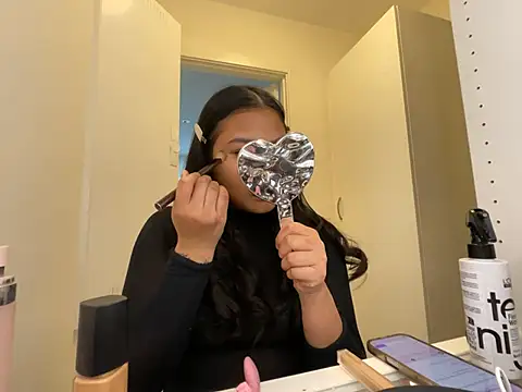 TitiTinyThai online show from 7, 4, 2026