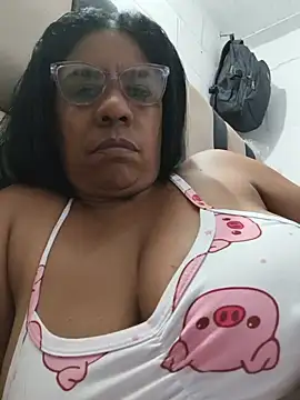 Zeyllyjhonson online show from 3, 7, 2026