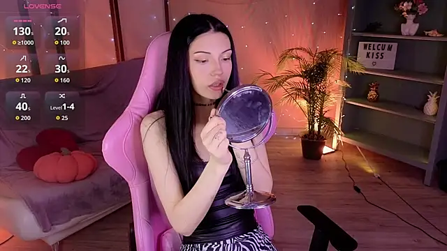 Kelly  Bunny online show from 31, 5, 2026