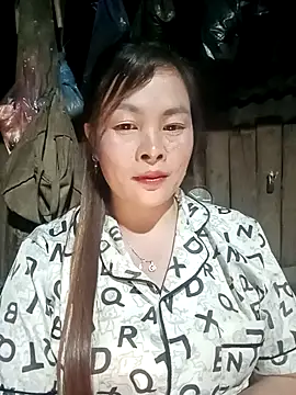 Snapshot of Bling_sexy chatting on 5, 2, 2026 Bling sexy online show from 5, 2, 2026