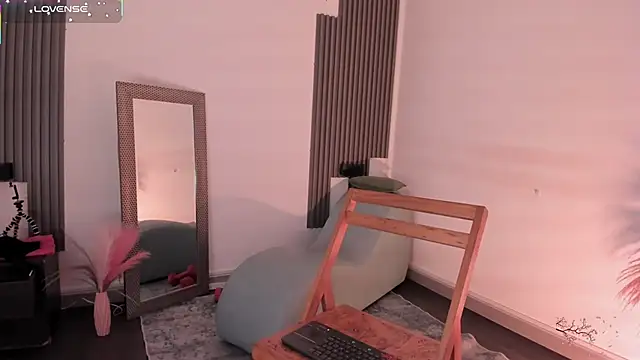 fransheskarossi online show from 5, 2, 2026