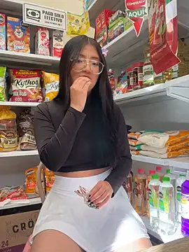 Snapshot of StrawberryPink_ chatting on 28, 2, 2026 StrawberryPink online show from 28, 2, 2026