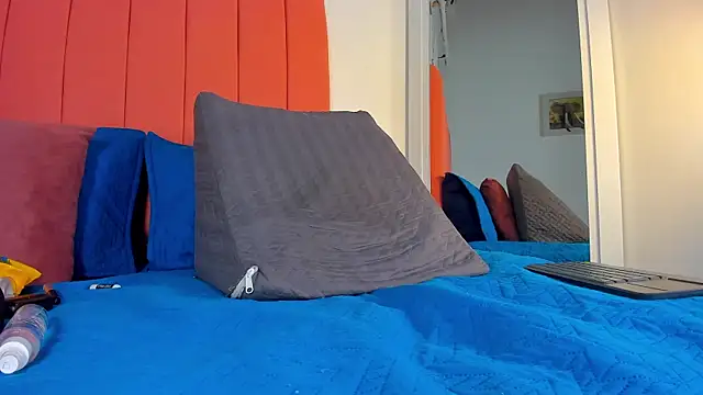 rose thompson19 online show from 11, 4, 2026