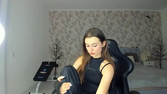 Snapshot of Hot_Molly5 chatting on 4, 2, 2026 Hot Molly5 online show from 4, 2, 2026