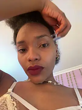 Snapshot of Ebony_love07 chatting on 22, 5, 2026 Ebony love07 online show from 22, 5, 2026