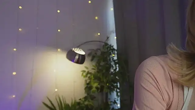 MoonlightAsuna online show from 7, 3, 2026