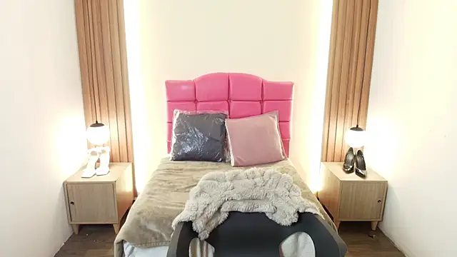 IvonneRoss  online show from 26, 2, 2026