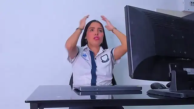 Catalinna 03 online show from 15, 4, 2026