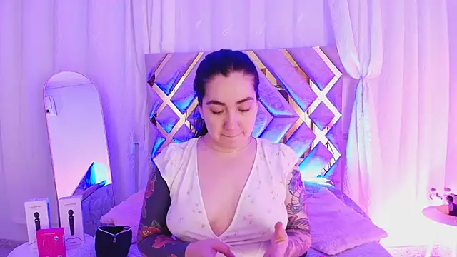 Snapshot of KathiaJenner chatting on 4, 7, 2026 KathiaJenner online show from 4, 7, 2026