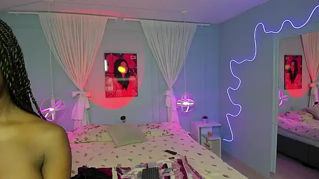 Snapshot of naomi_campell chatting on 10, 2, 2026 naomi campell online show from 10, 2, 2026