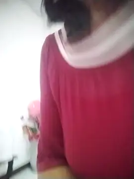 Snapshot of RosseLaure chatting on 10, 2, 2026 RosseLaure online show from 10, 2, 2026